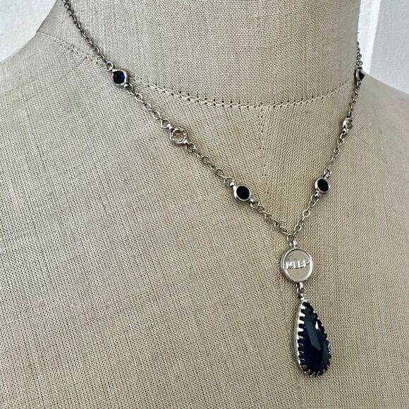 New York Yankees MLBP Necklace with Blue Crystal Drop - Picture 4 of 10